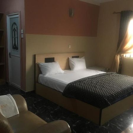 Bucker'S Palace Hotel Sangotedo Экстерьер фото