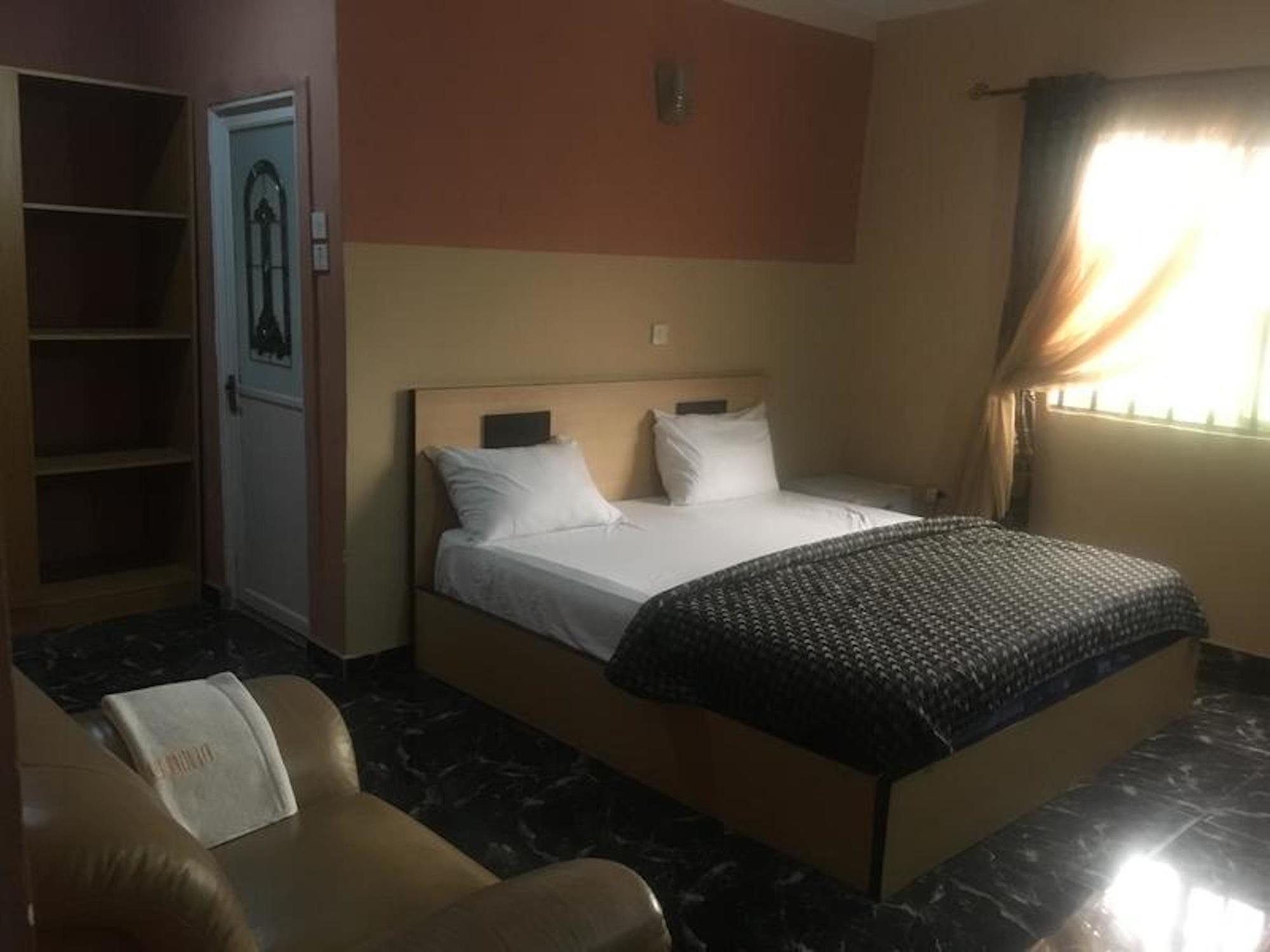 Bucker'S Palace Hotel Sangotedo Экстерьер фото