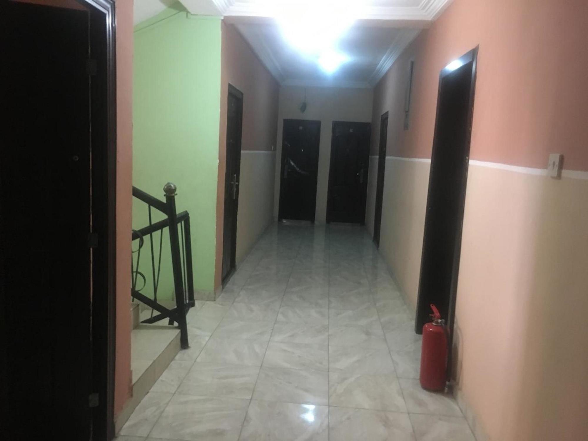 Bucker'S Palace Hotel Sangotedo Экстерьер фото
